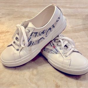 Superga 7.5 Leather Sneaker